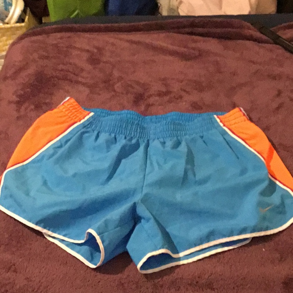 Nike Dry Fit Workout Shorts - Size Large